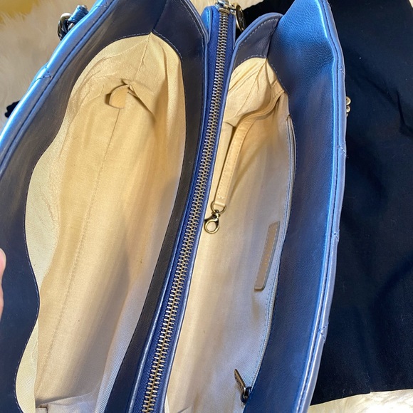 Authentic Chanel tote - Picture 12 of 16